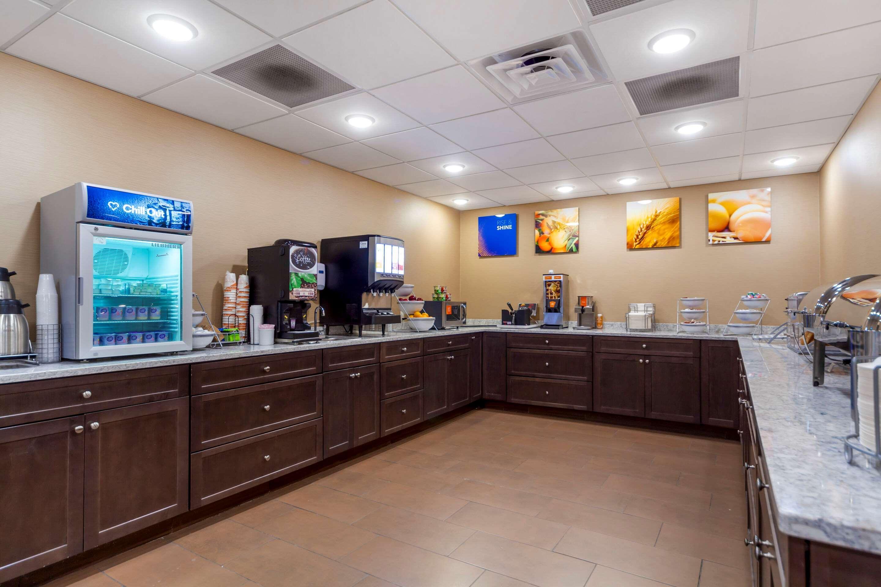 Comfort Suites La Vista Экстерьер фото